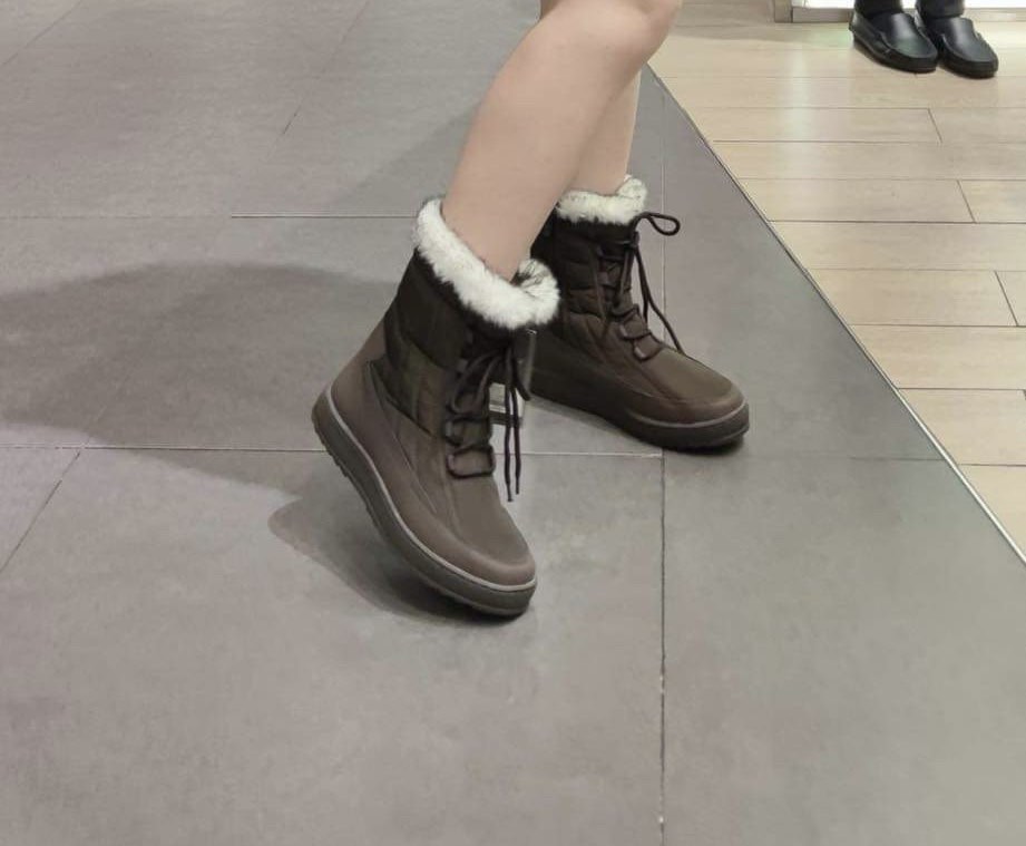 Winter boots below 20 degree Size 42 Women s Fashion Footwear Boots on Carousell