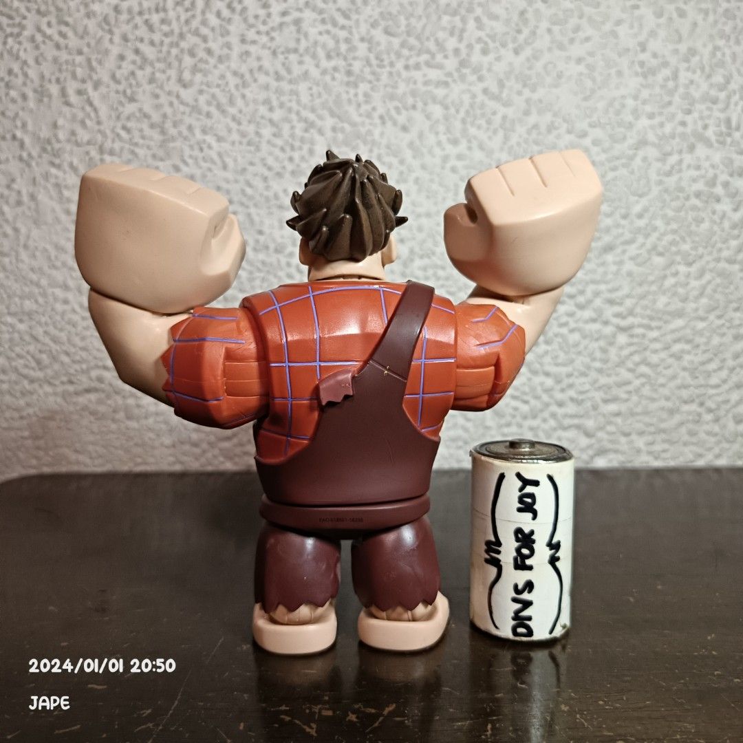 Wreck it Ralph (Category: Figurines & Statues) located in Makati City. Submitted by divs4joy (Listing ID 1275901689, Image 2). Description: Wreck it Ralph 655❌❌❌ 👉 6inches tall.
