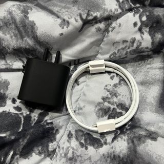 20w adaptor and usbc lightning cable
