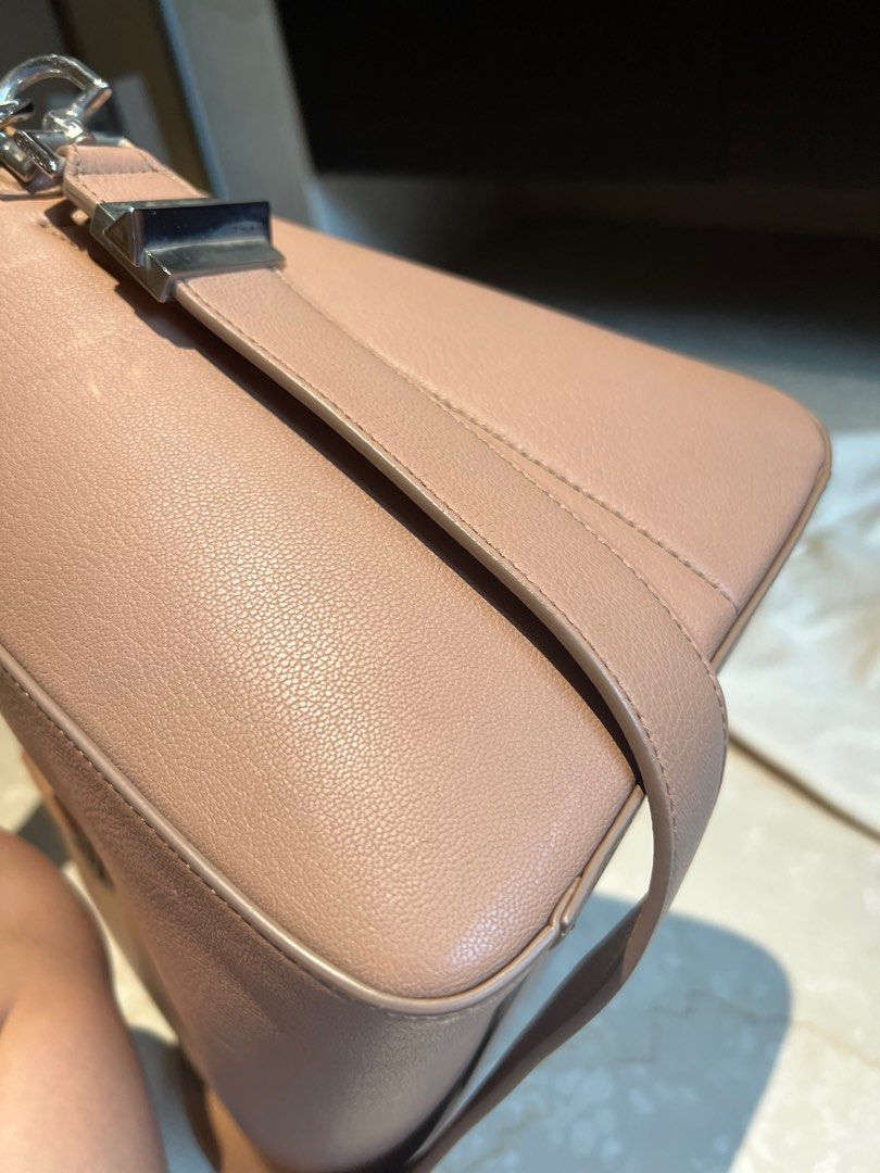4000 AUTH Givenchy Medium Antigona Nude Beige Classic Bag