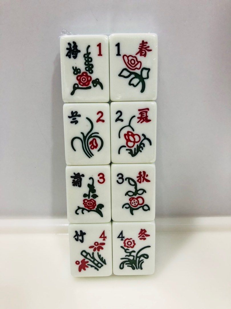 42mm 高綠色麻花電動麻雀，磁性麻雀，只得8隻花。春夏秋冬，梅蘭菊竹一抬花。呎吋高42.闊31.2,厚21.8mm,全新實物如多副圖片一樣。