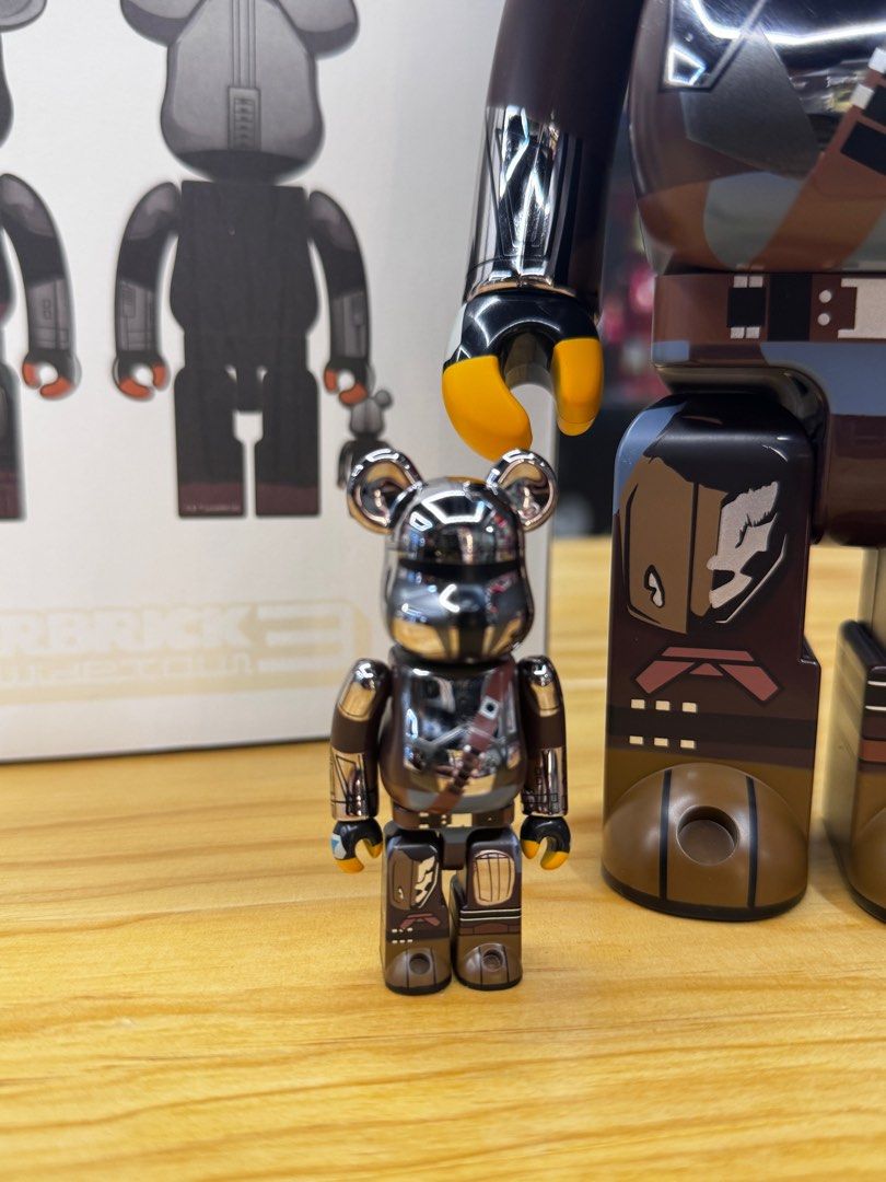 現貨100％ & 400％ BE@RBRICK THE MANDALORIAN CHROME Ver. (Star Wars