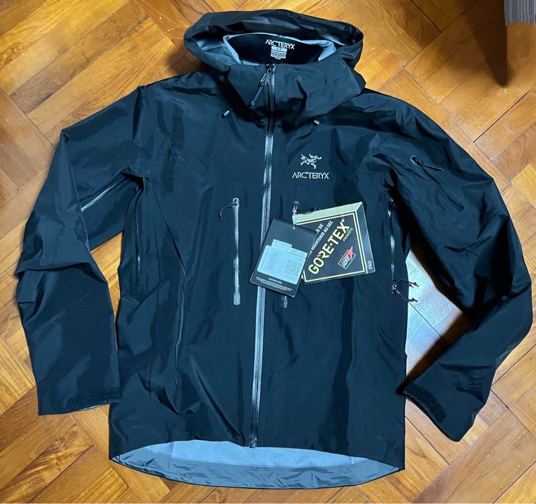 全新Arcteryx Alpha SV Jacket made in Canada/Black/sz. Small