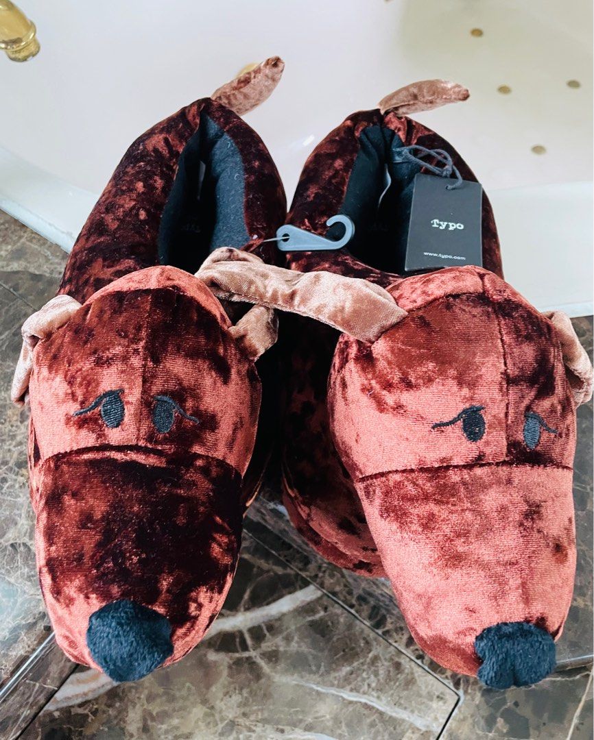 Fuzzy indoor slippers outlet