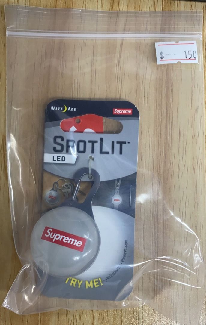 Supreme Nite Ize Spotlight Keychain Supreme Supreme Light Keychain