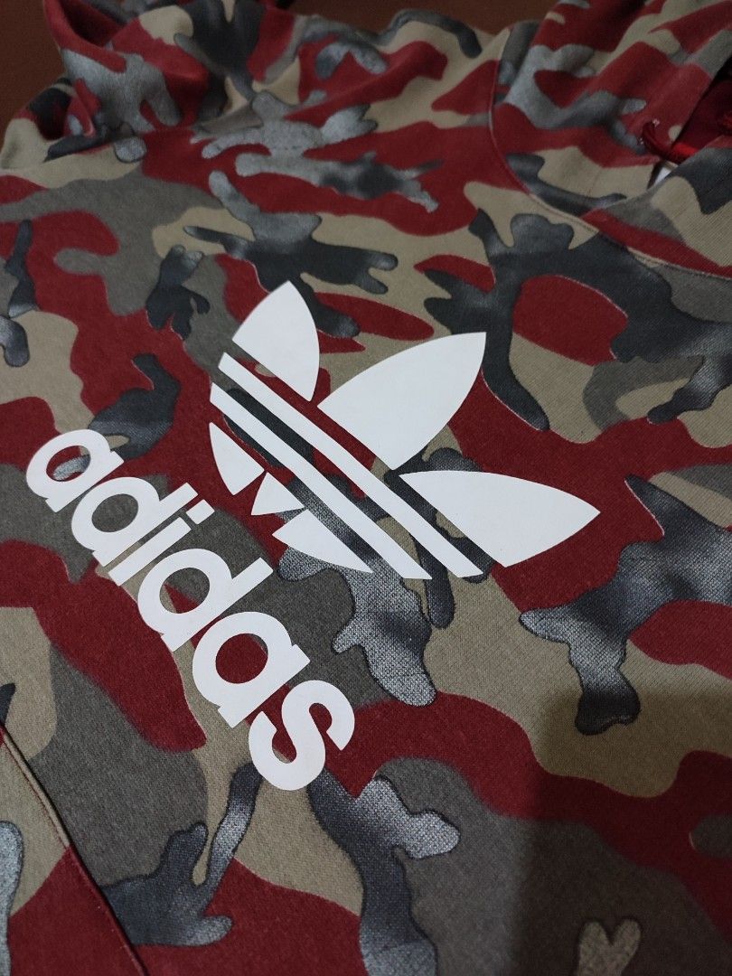 Adidas red deals camo hoodie
