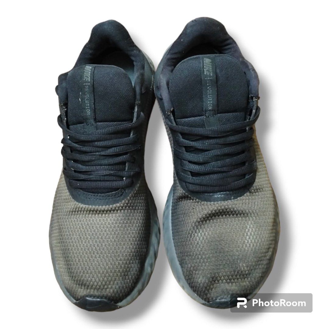 NIKE REVOLUTION 5