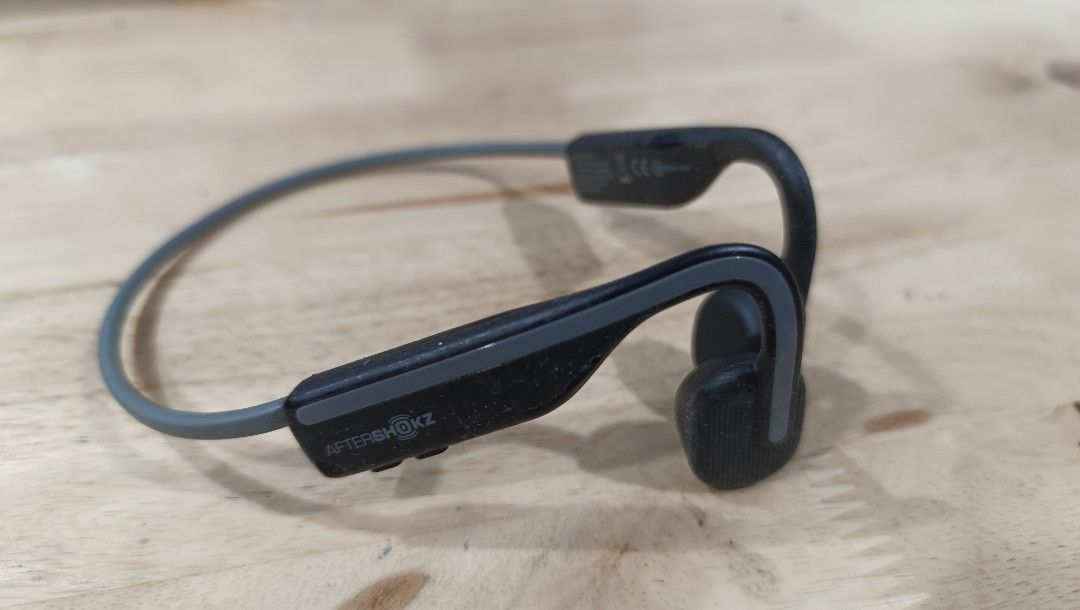 AfterShokz OpenMove (AS660) Bone Conduction Headphones, Audio