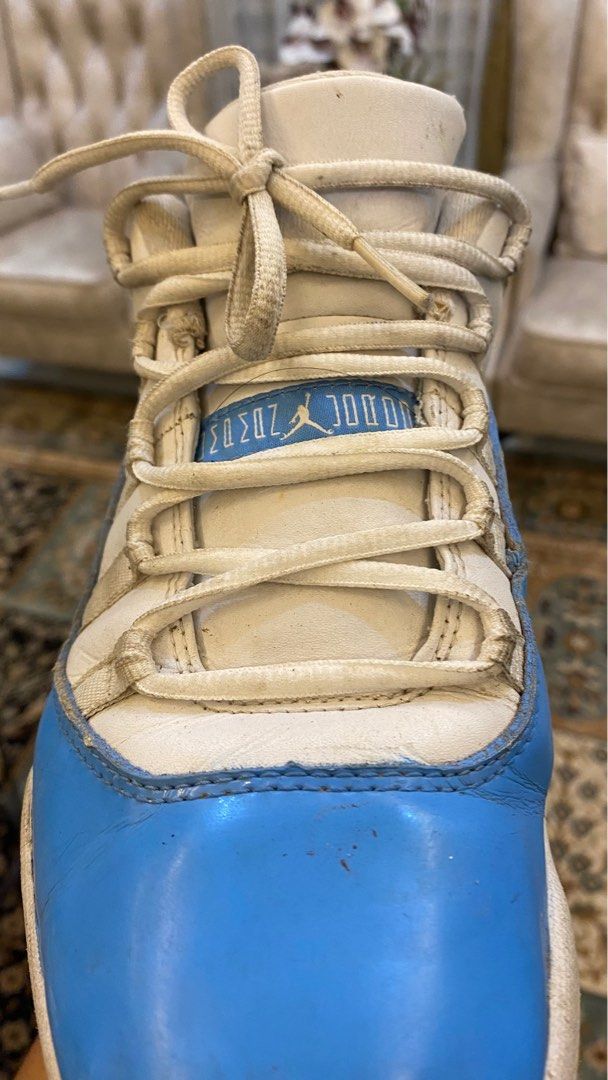 Blue and yellow discount jordan 11