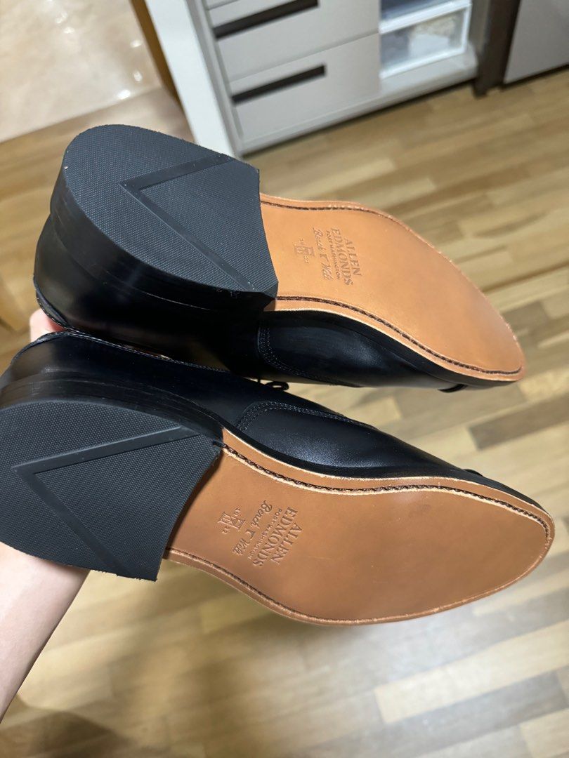 Allen edmonds leather top shoes