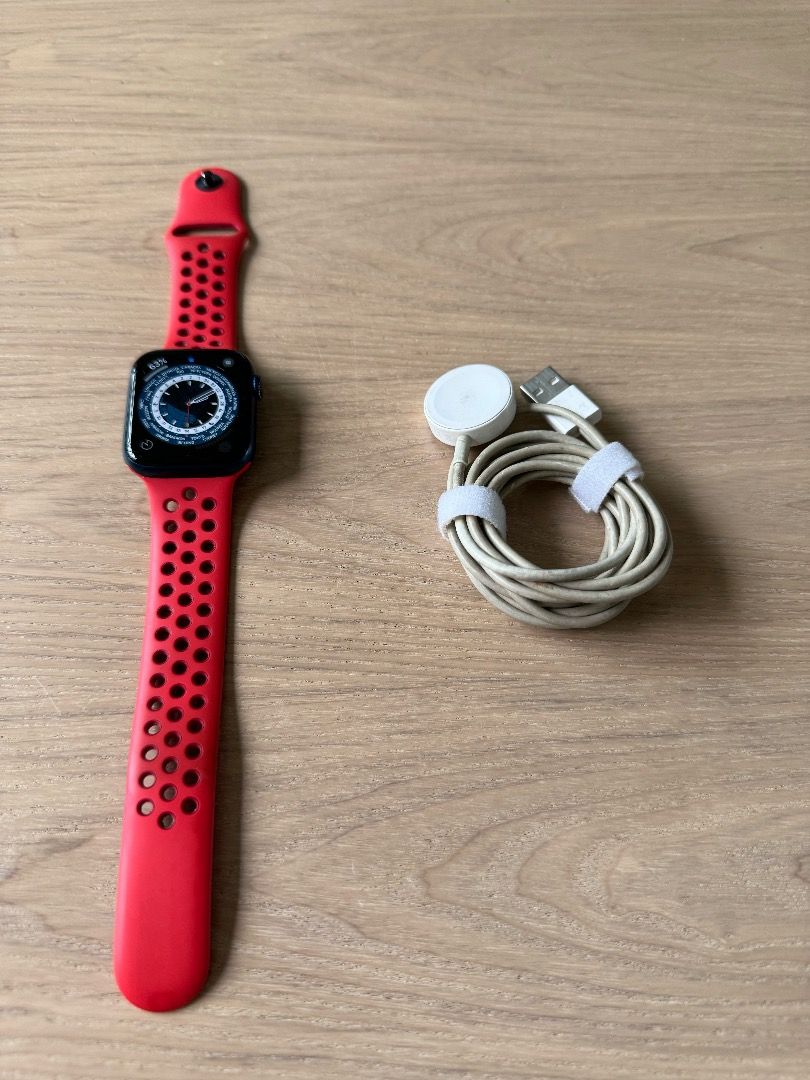 Apple Watch Series 6 44MM Blue Aluminium Nike Band M L Red