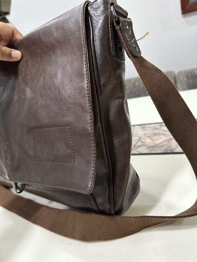 Banana republic mens messenger online bag
