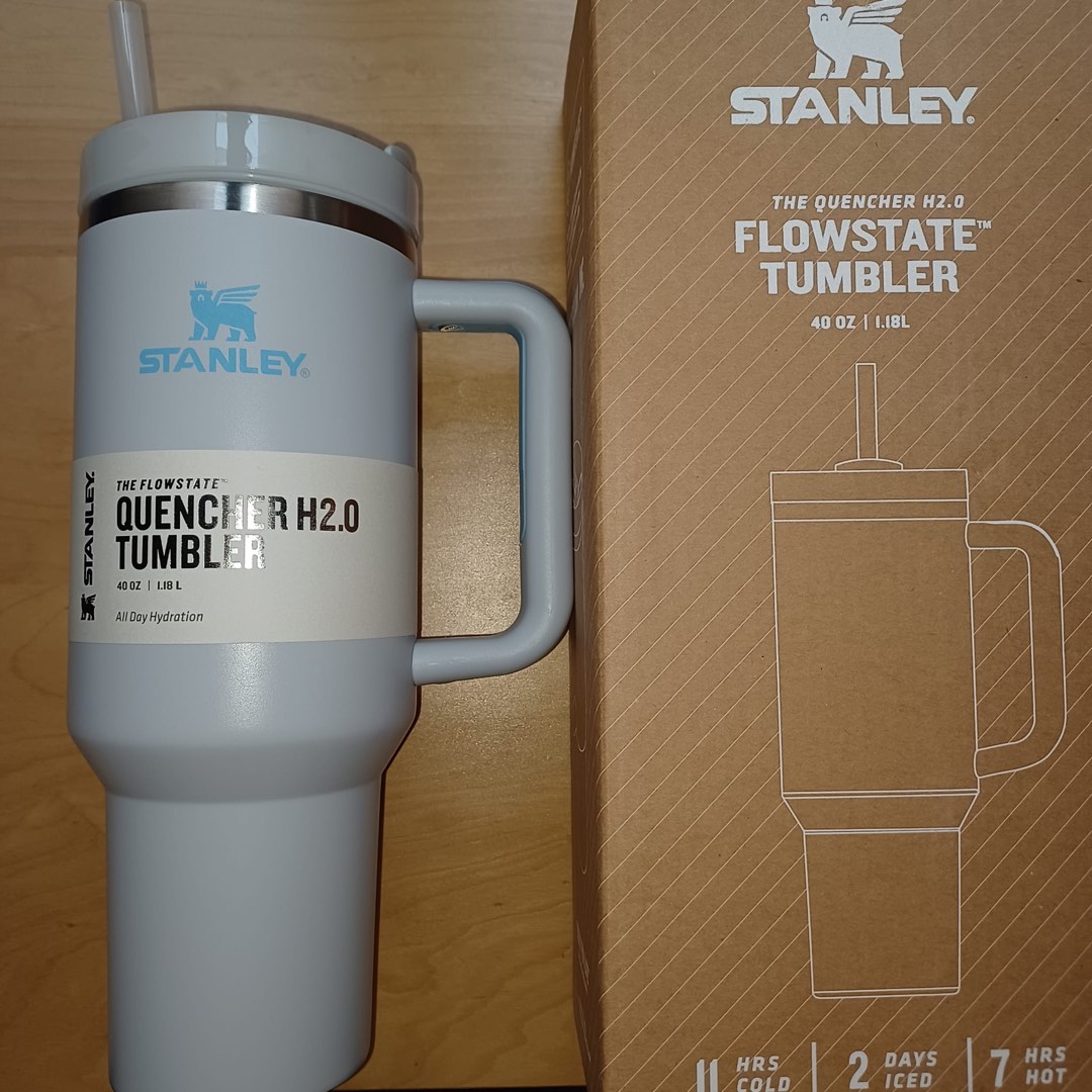 Stanley Quencher 2.0 Flowstate Tumbler - 40oz - Black Tonal, Water Bottles