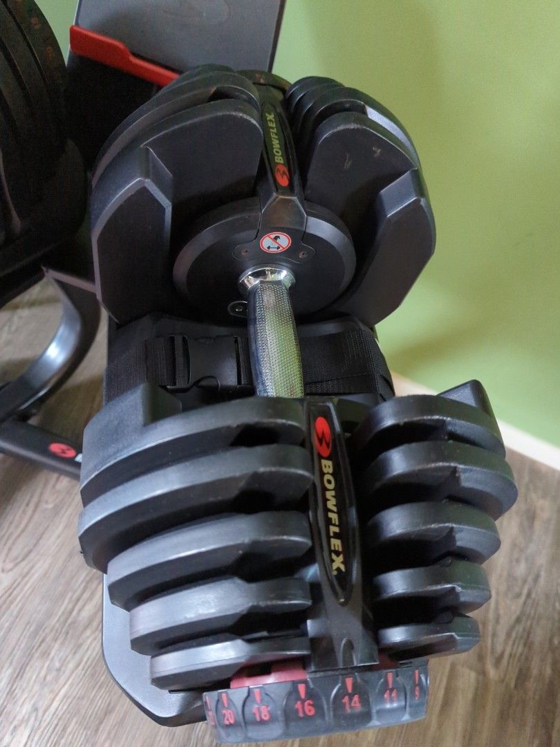 Bowflex adjustable dumbbells with Jayflex accessories, Sports Equipment ...