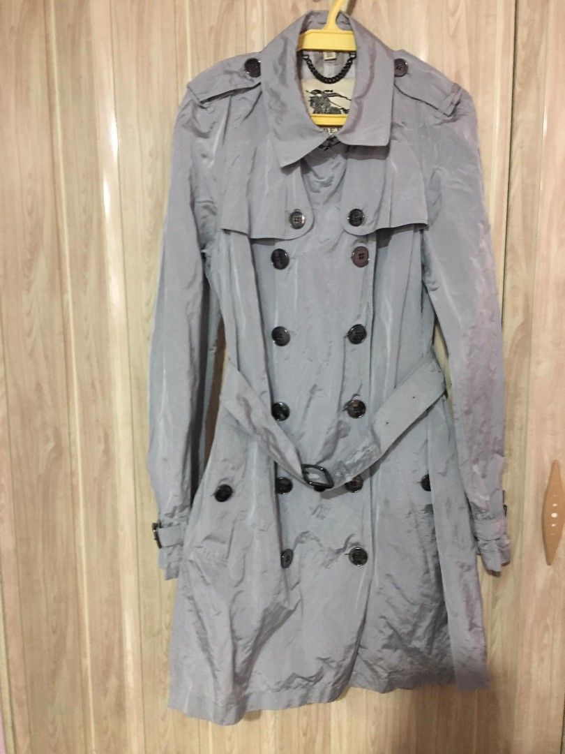 Burberry deals polyester coat