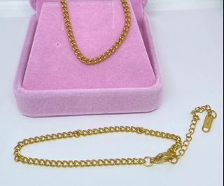 Chain gold necklace and bracelet set with box