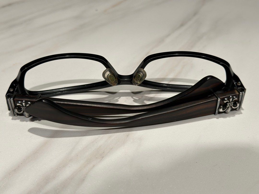 Chrome Hearts Fish Mitten Brown Ebony Wood Ears, 女裝, 手錶及配件