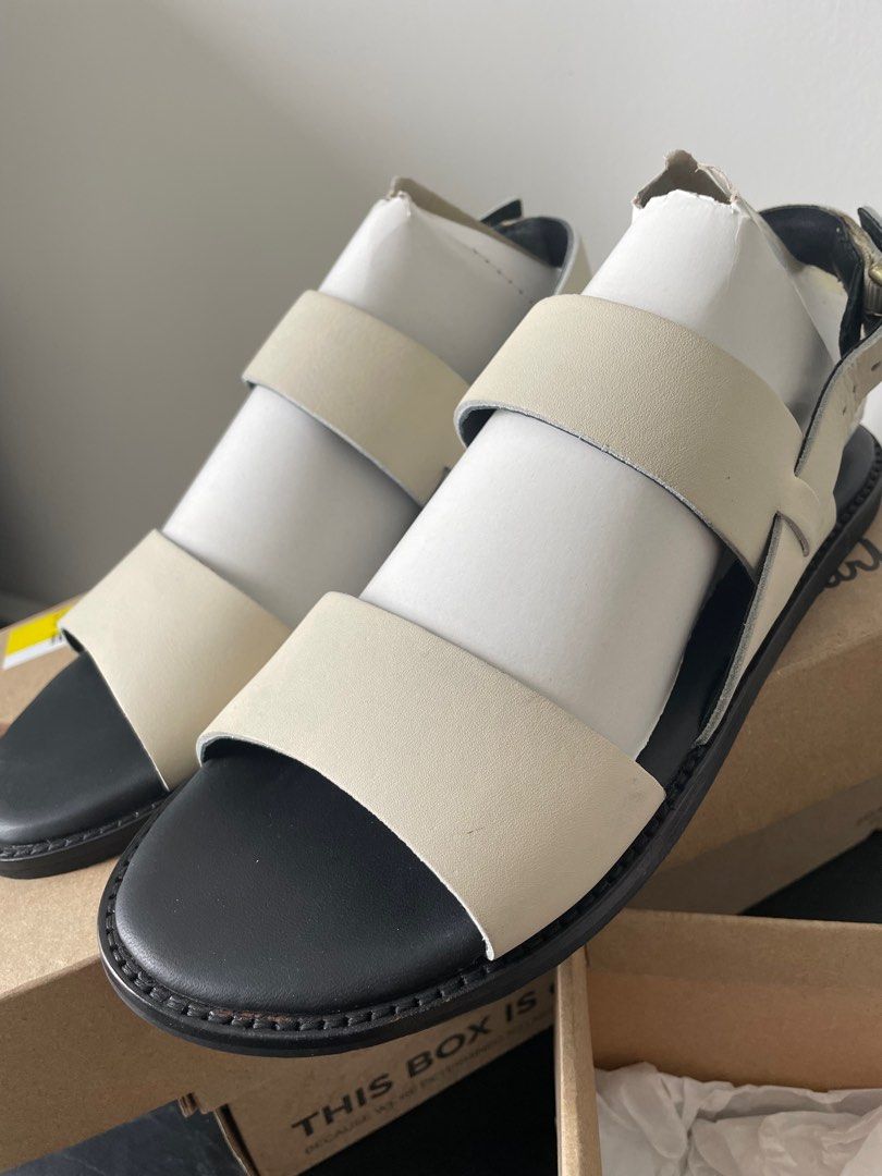 Clarks sandals mens white sales