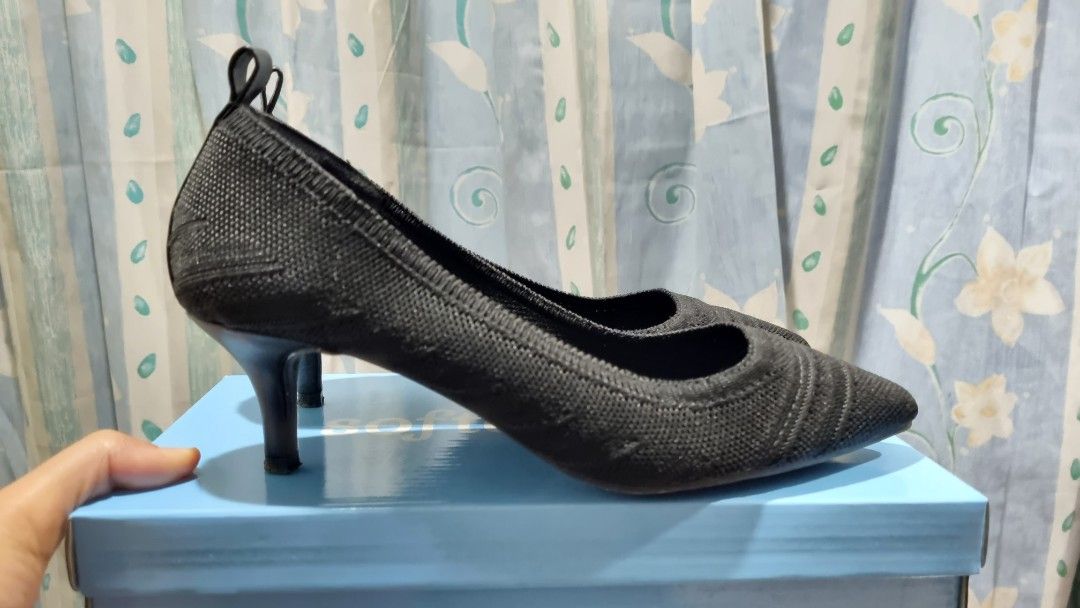 CLOSET SALE Softawalk by Unlisted Black Heels Women s Fashion