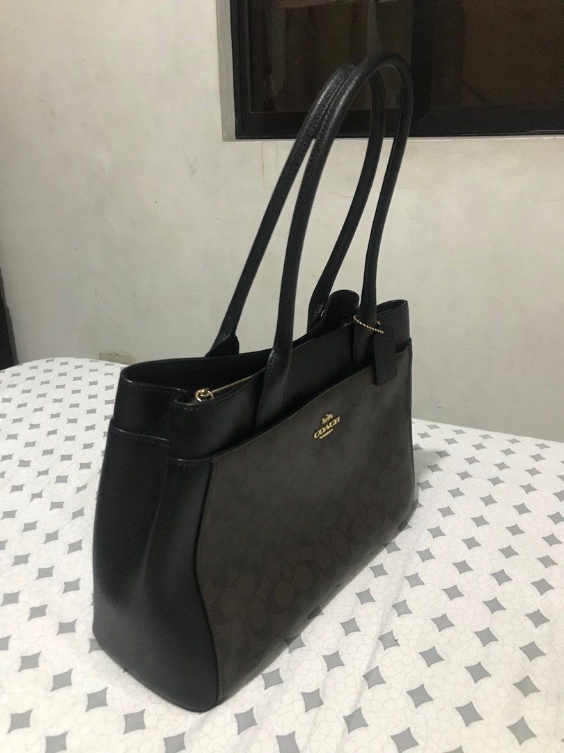 Coach sig casey tote top