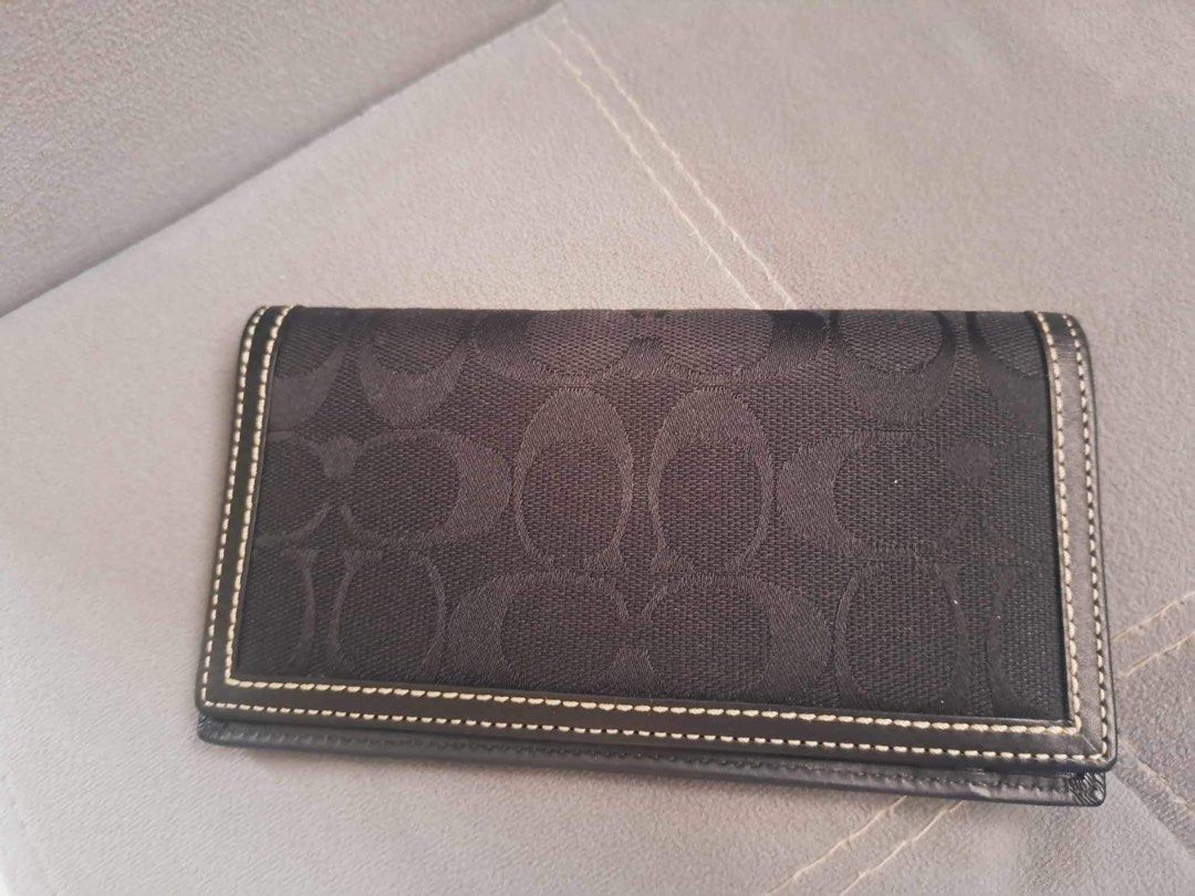 Coach Check Book Wallet with Pen holder (Category: Luxury Bags & Wallets) located in Caloocan City. Submitted by smhm_collections (Listing ID 1280842567, Image 3). Description: Original 100% In excellent condition Minimal signs of used Checkbook organizer No flaws Payment first before shipping .
