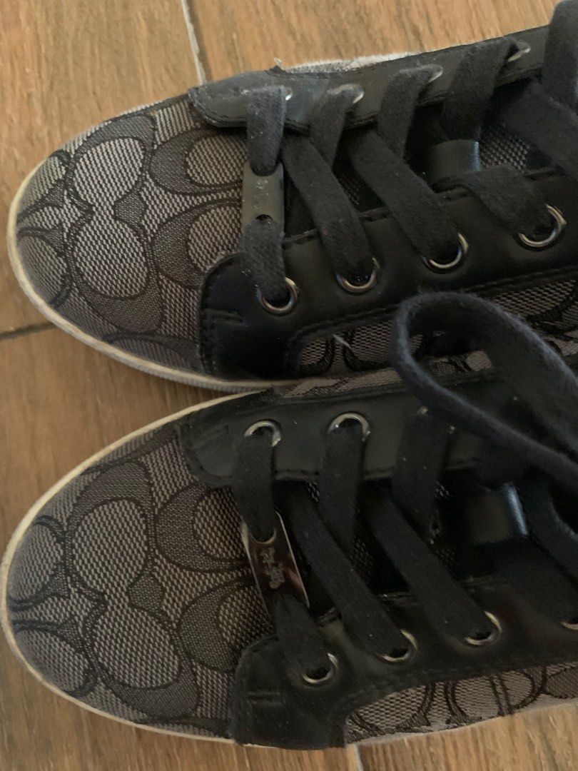 Coach sneakers / coach shoes / authentic coach (Category: Sneakers) located in Baguio. Submitted by jamcai (Listing ID 1280881804, Image 3). Description: SIZE 9 Super lightly used 🥹 As in like new pa. RFS: too big for my size .
