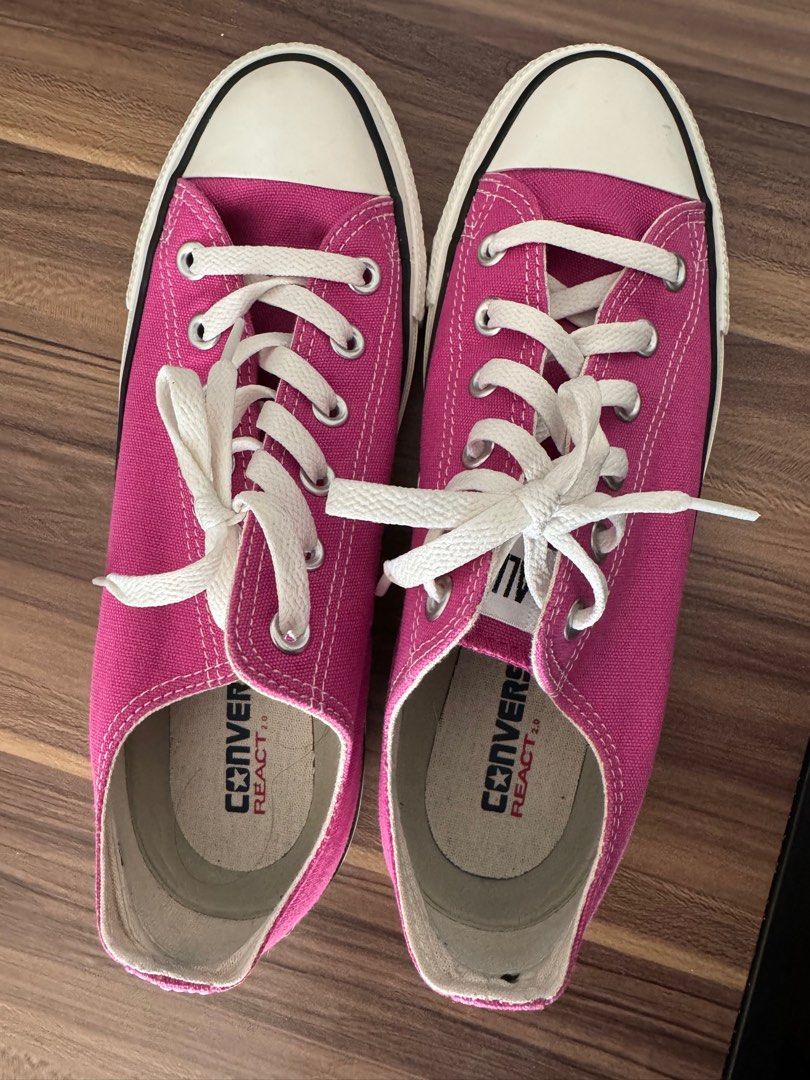Converse Sneakers Women s size 9 Men s size 7 25.5 cm
