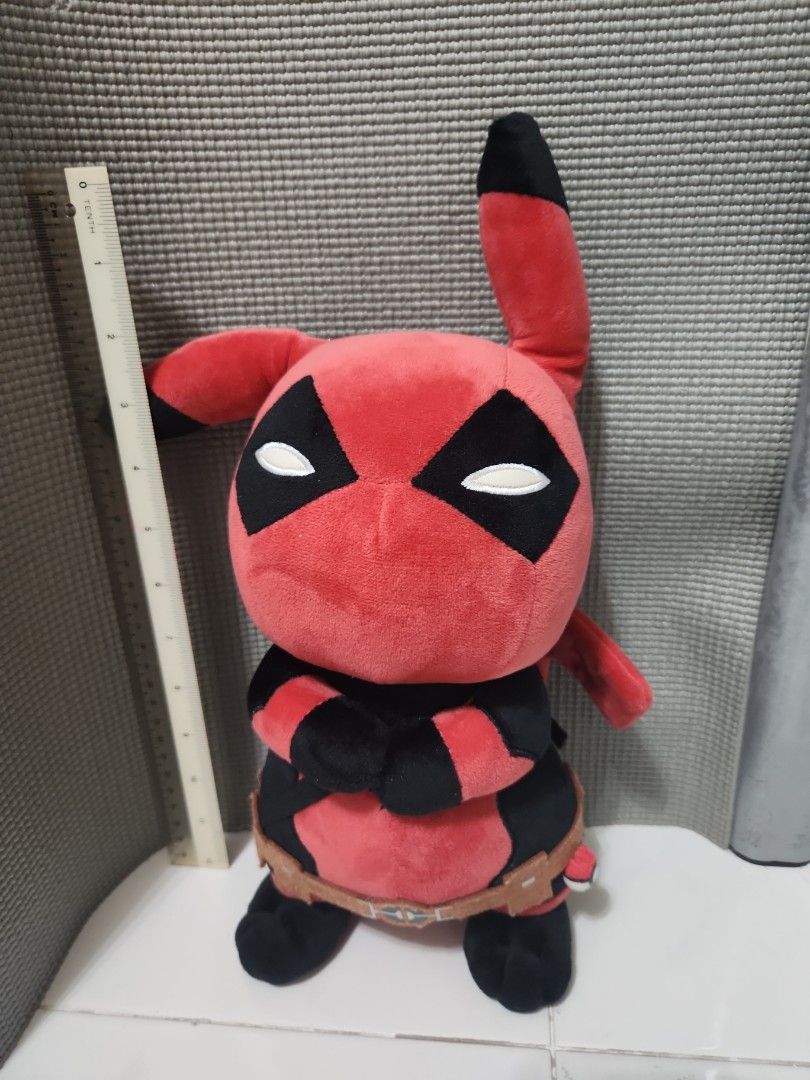 Pikachu outlet deadpool plush