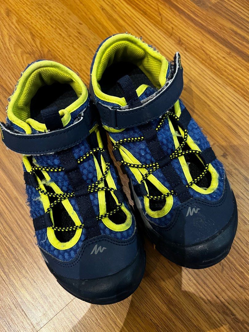 Decathlon on sale boys shoes