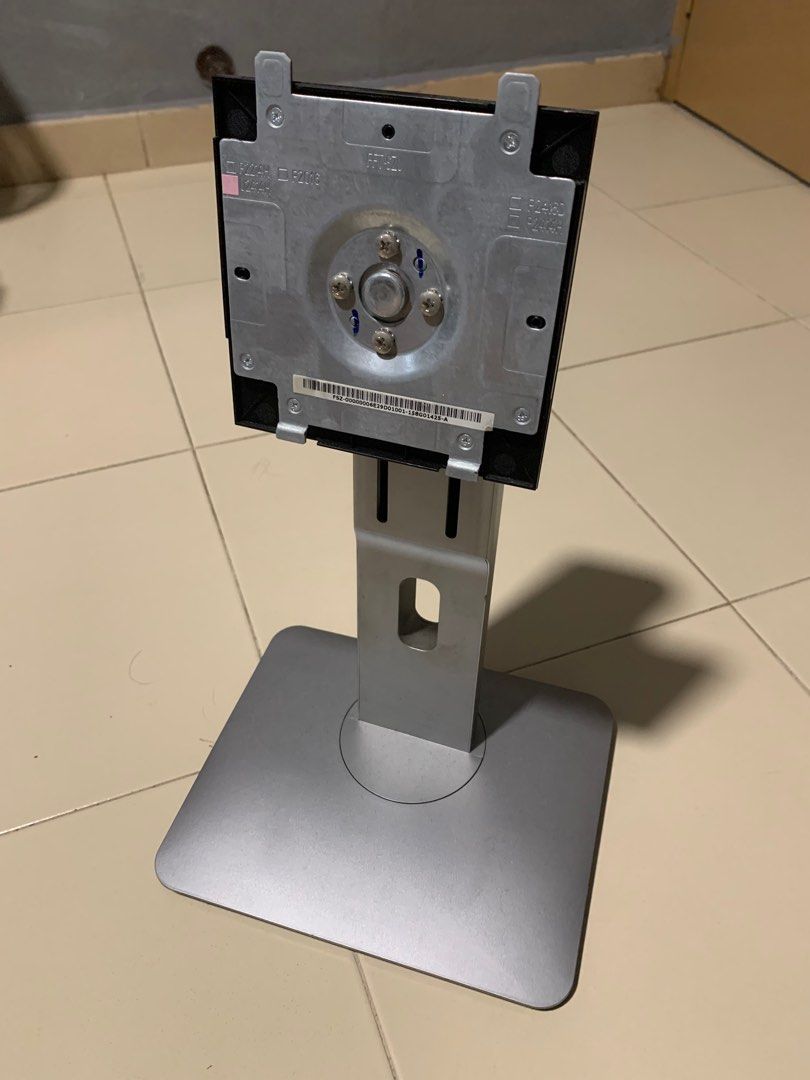 Dell monitor stand, Computers & Tech, Parts & Accessories, Monitor Screens on Carousell