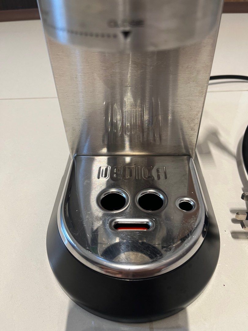 Delonghi Dedica EC685 (Well used, steam wand modded) Comes with full