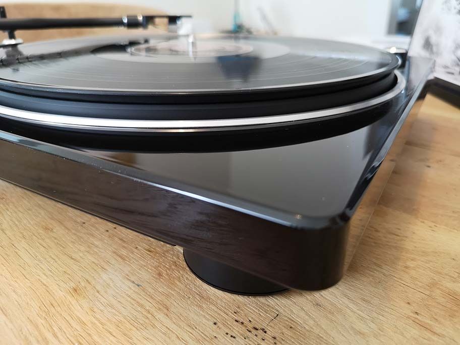 Denon Turntables, record players (Category: Other Audio Equipment) located in Mandaluyong City. Submitted by sinjin22 (Listing ID 1280840695, Image 3). Description: Denon Turntables for sale. Denon DP-450USB - Semi-automatic belt-drive turntable with pre-mounted cartridge, USB output and built-in phono preamp. Price is P54,990 each. Denon Denon DP-400 - Semi-automatic belt-drive turntable with pre-mounted cartridge and built-in phono preamp. Pric