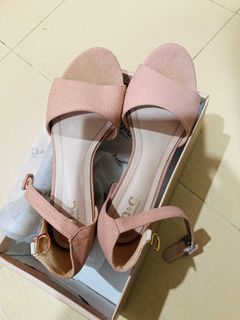 (Category: ) located in . Submitted by mariel08 (Listing ID 1280919054, Image 1). Description: .