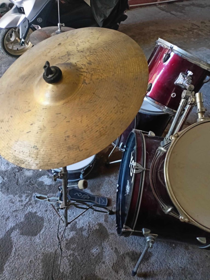 DRUM SET USED AND SECOND HAND DRUM SET FROM DUBAI, Hobbies & Toys