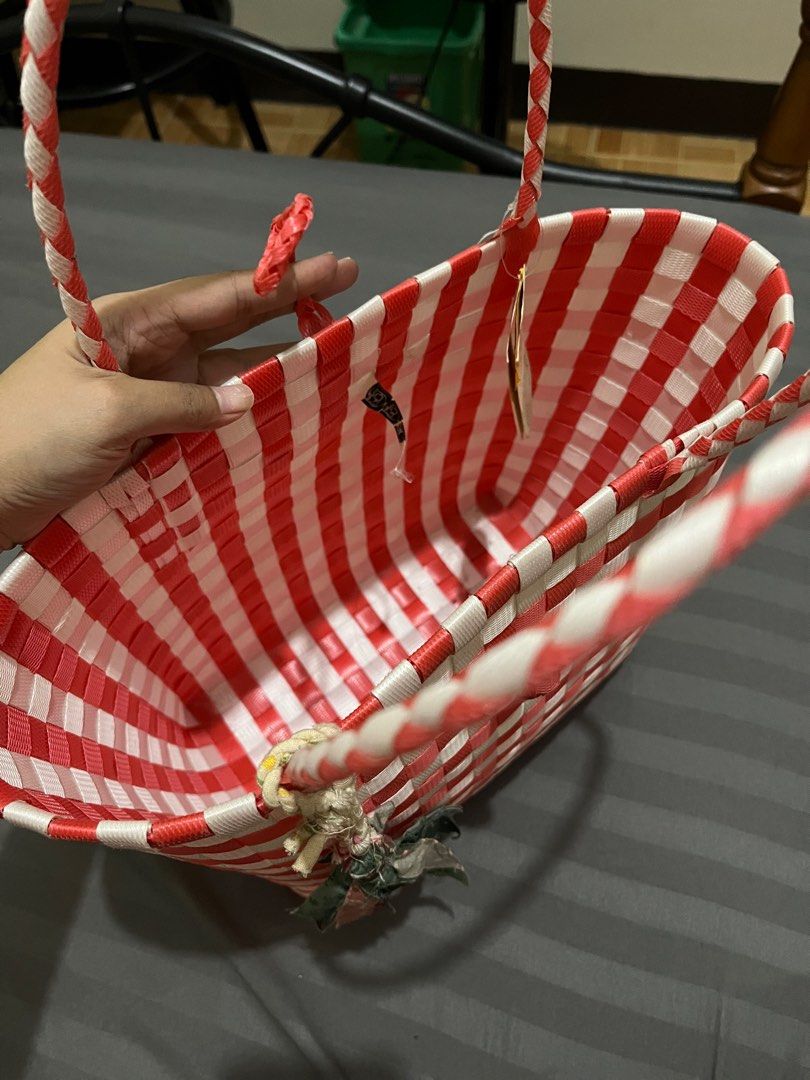 Egg beach or shopping bag (Category: Beach Bags) located in Angeles City. Submitted by sofab.clothes (Listing ID 1280960665, Image 3). Description: Never been worn.
