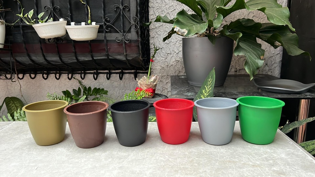 EXTRA SMALL POTS FOR PLANTERS - ASSORTED COLORS, Furniture & Home ...