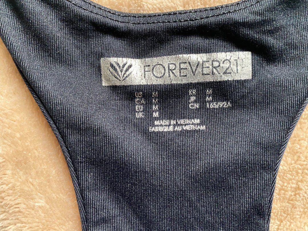 Forever 21 sports bra, Women's Fashion, Activewear on Carousell