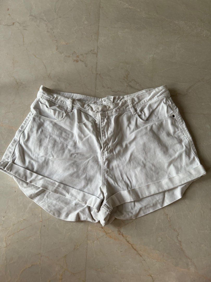 Forever 21 White Denim Shorts Size M, Women's Fashion, Bottoms