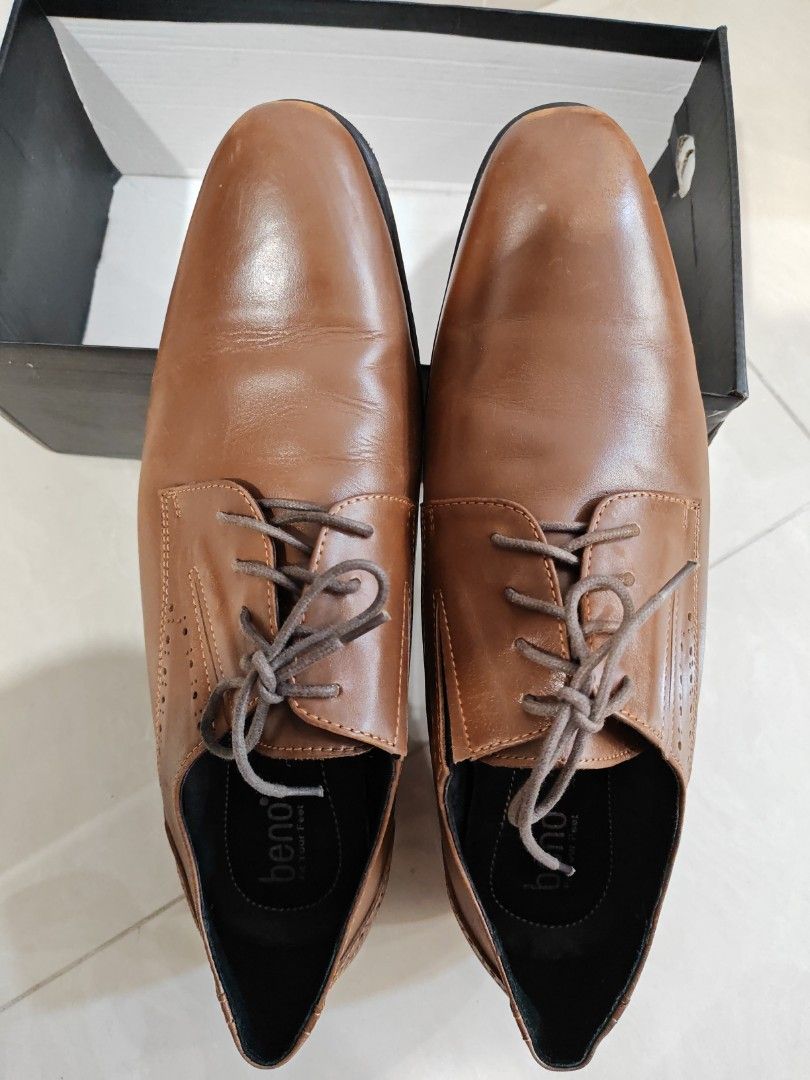 Genuine leather footwear sale