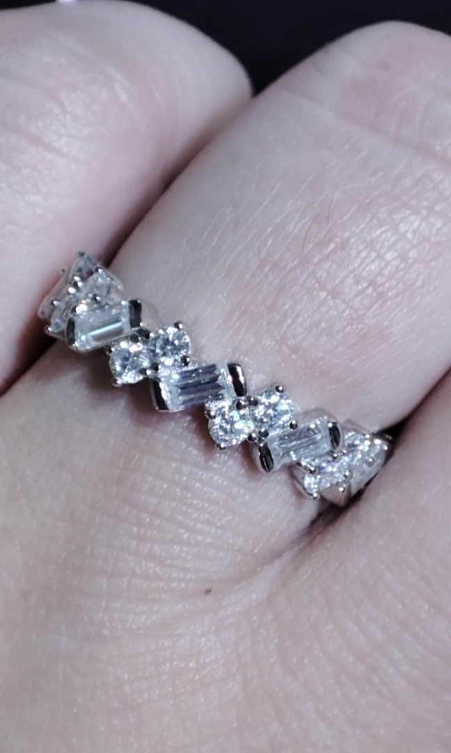 Full circle diamond discount ring