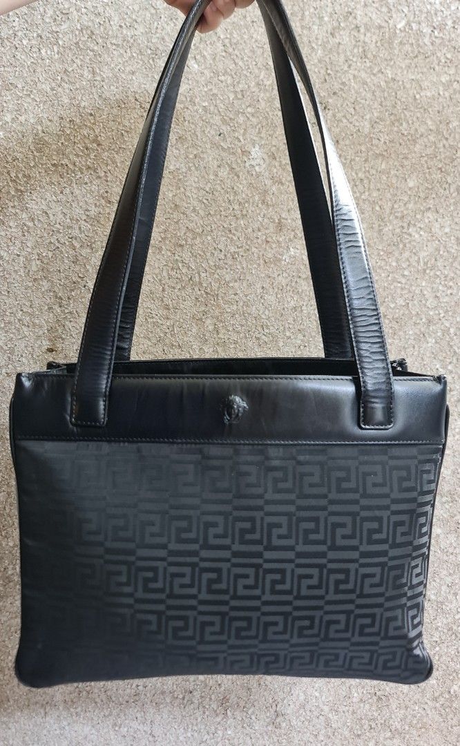Gianni Versace (Category: Luxury Bags & Wallets) located in Butuan. Submitted by yangzzzverzosa (Listing ID 1280828964, Image 2). Description: vintage in good condition semi-large.