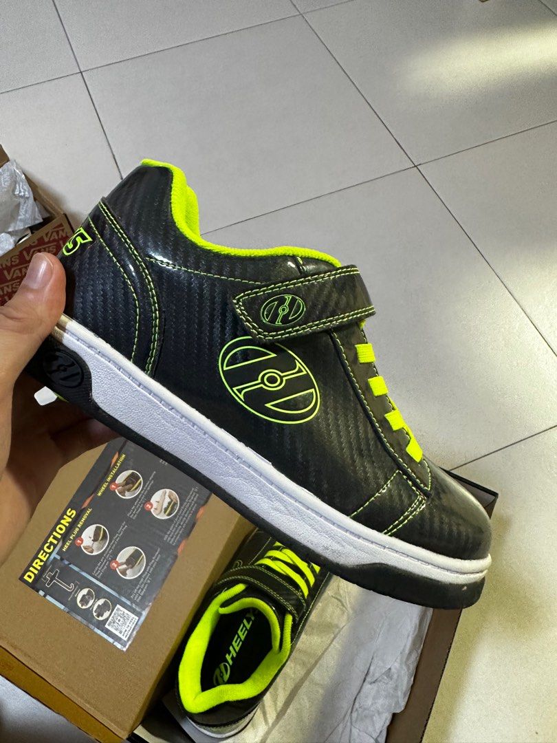 Heelys trainers top with wheels