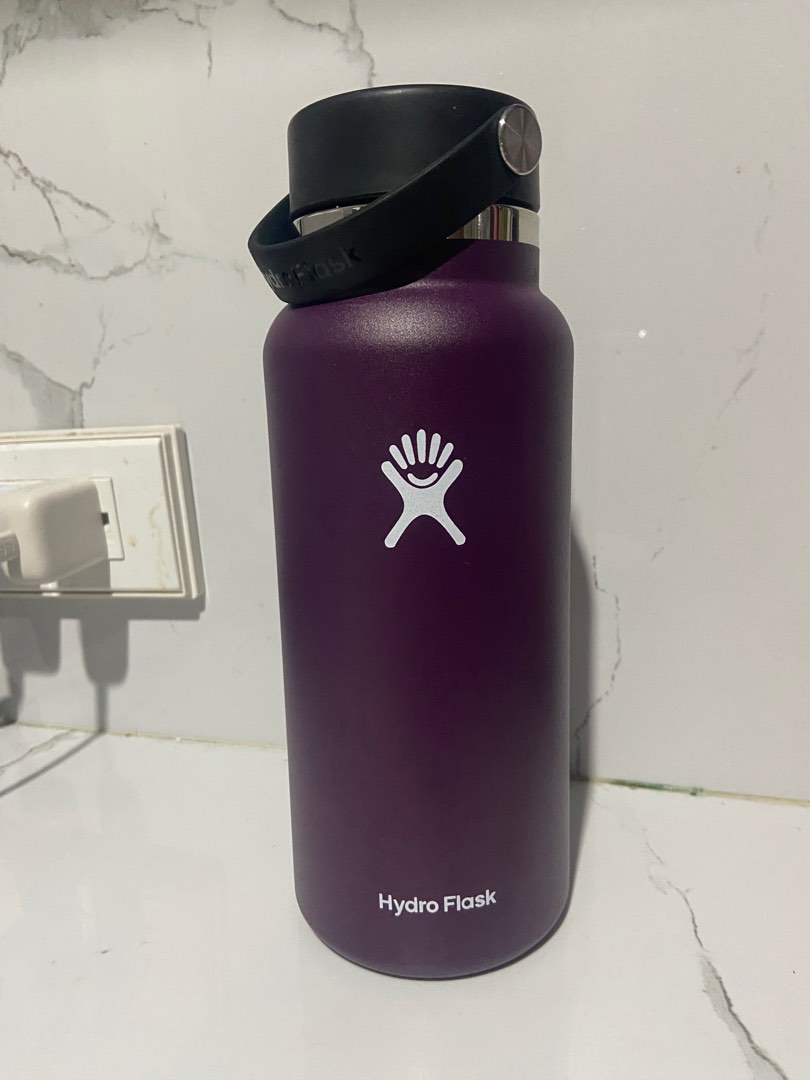Hydroflask 32 Eggplant, Food & Drinks, Beverages on Carousell