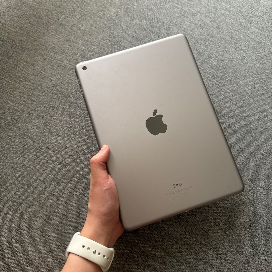 iPad 6th Gen with Pencil (Category: iPad) located in Mandaluyong City. Submitted by gofundmeow (Listing ID 1280787393, Image 3). Description: Barely used. 2019. 32GB. WiFi Only. Full specs here: https://m.gsmarena.com/apple_ipad_10_2_(2019)-9857.php No meetups please. Shipping only c/o buyer. BGC area..