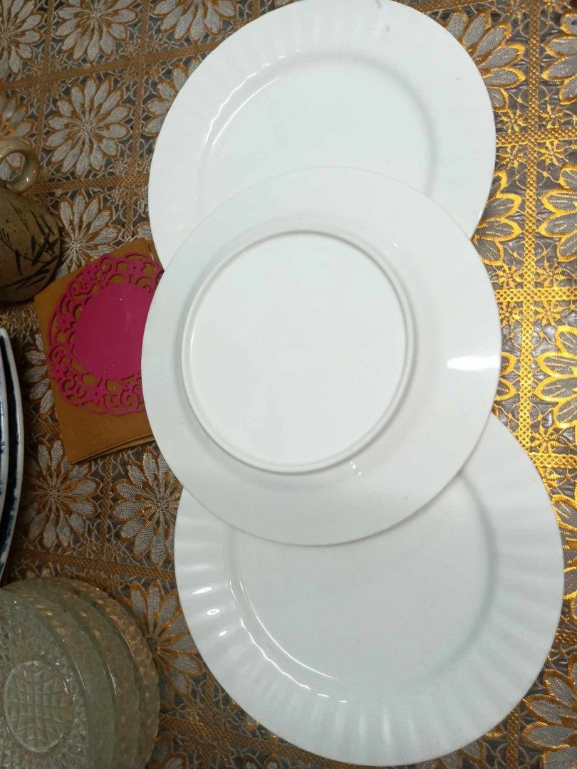 (Japan surplus) 3 pcs Dinner white plate (Category: Other Kitchenware & Tableware) located in Bulacan. Submitted by dacleslest16486 (Listing ID 1280990428, Image 2). Description: .