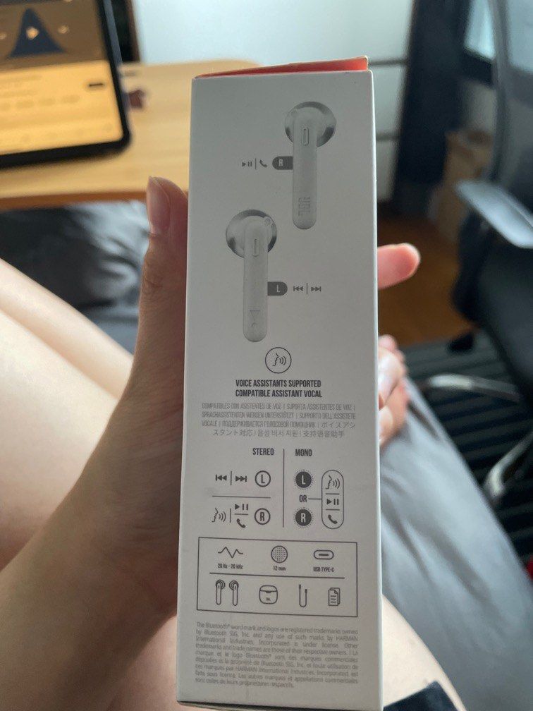 JBL Tune 225 TWS white Audio Earphones on Carousell