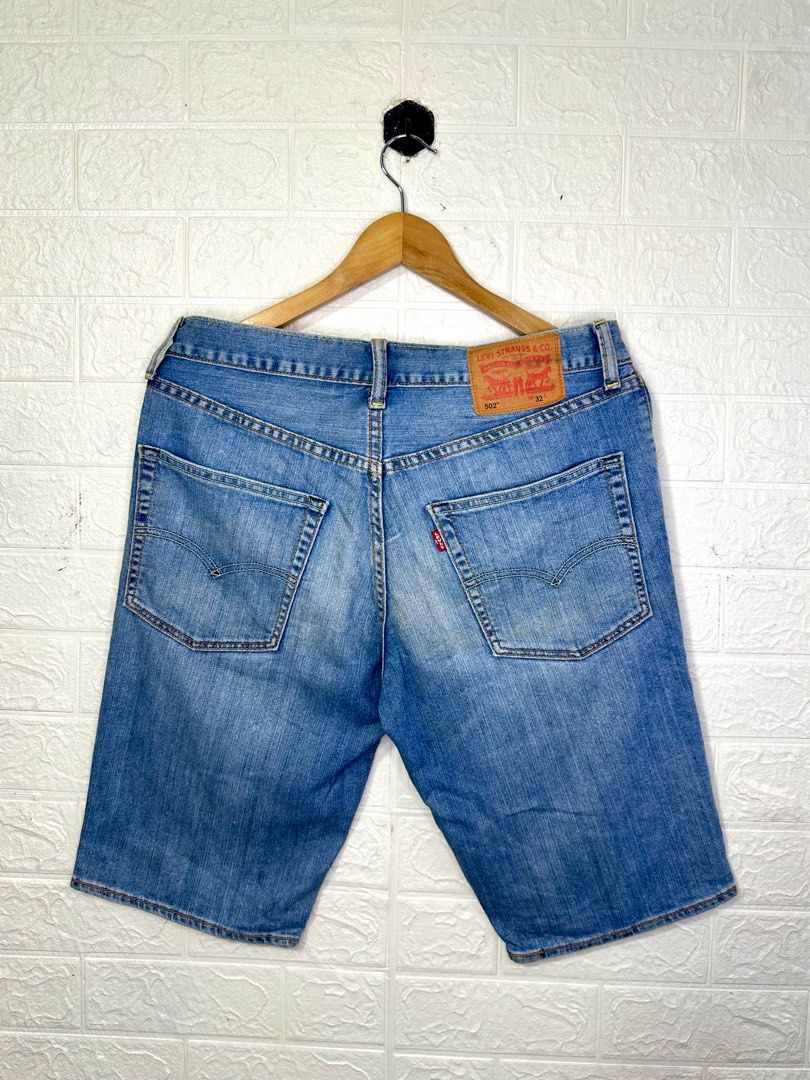 Levis, Men's Fashion, Bottoms, Shorts on Carousell