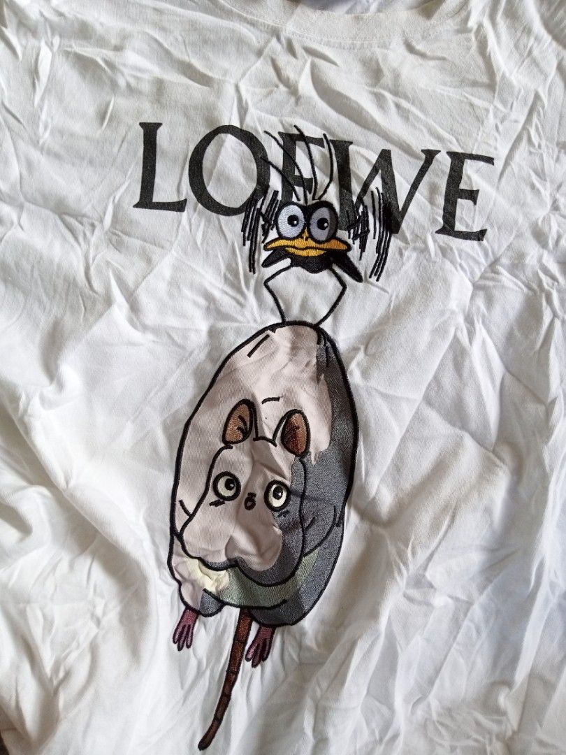 LOEWE x SPIRITED AWAY (Category: Tshirts & Polo Shirts ) located in Sipalay. Submitted by boldowl.e4f283 (Listing ID 1280833579, Image 2). Description: COLOR RATE:9.5/10 SIZE: LARGE ISSUE:1 DOT WASHABLE STAIN.