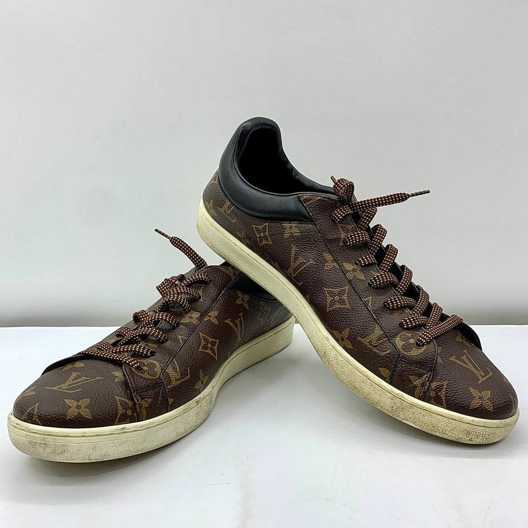 Size 10 sneakers top