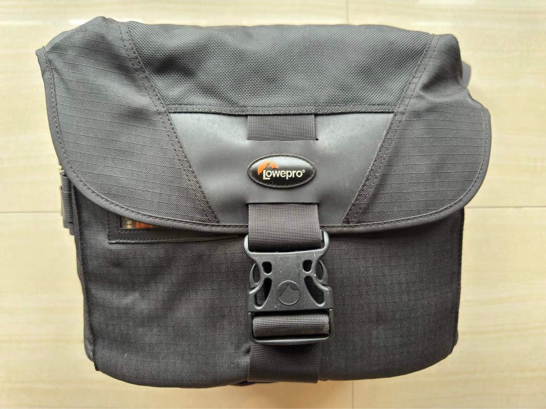 Lowepro Stealth Reporter D400 AW
